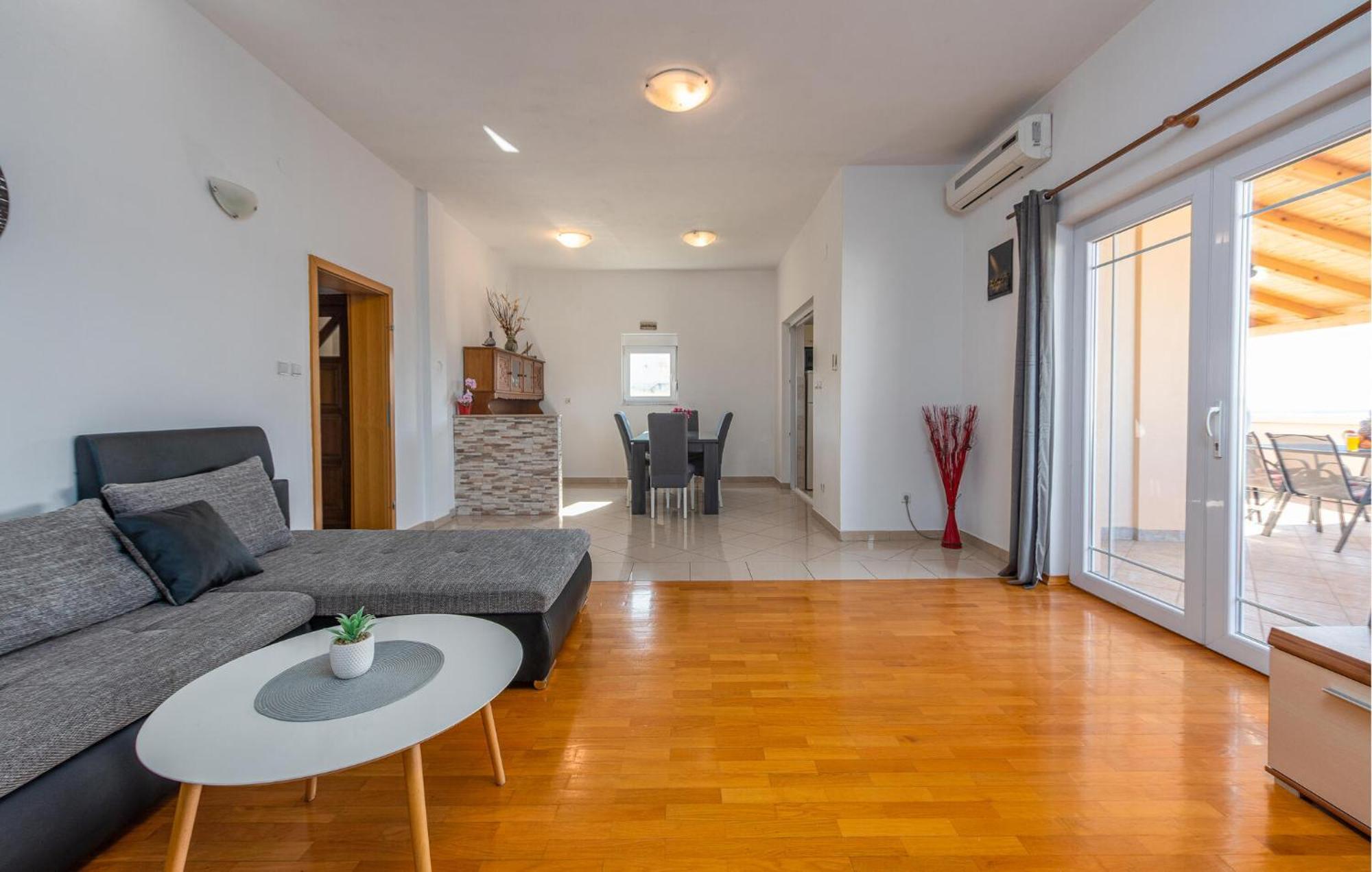 Beautiful Apartment In Maslenica With Kitchen المظهر الخارجي الصورة