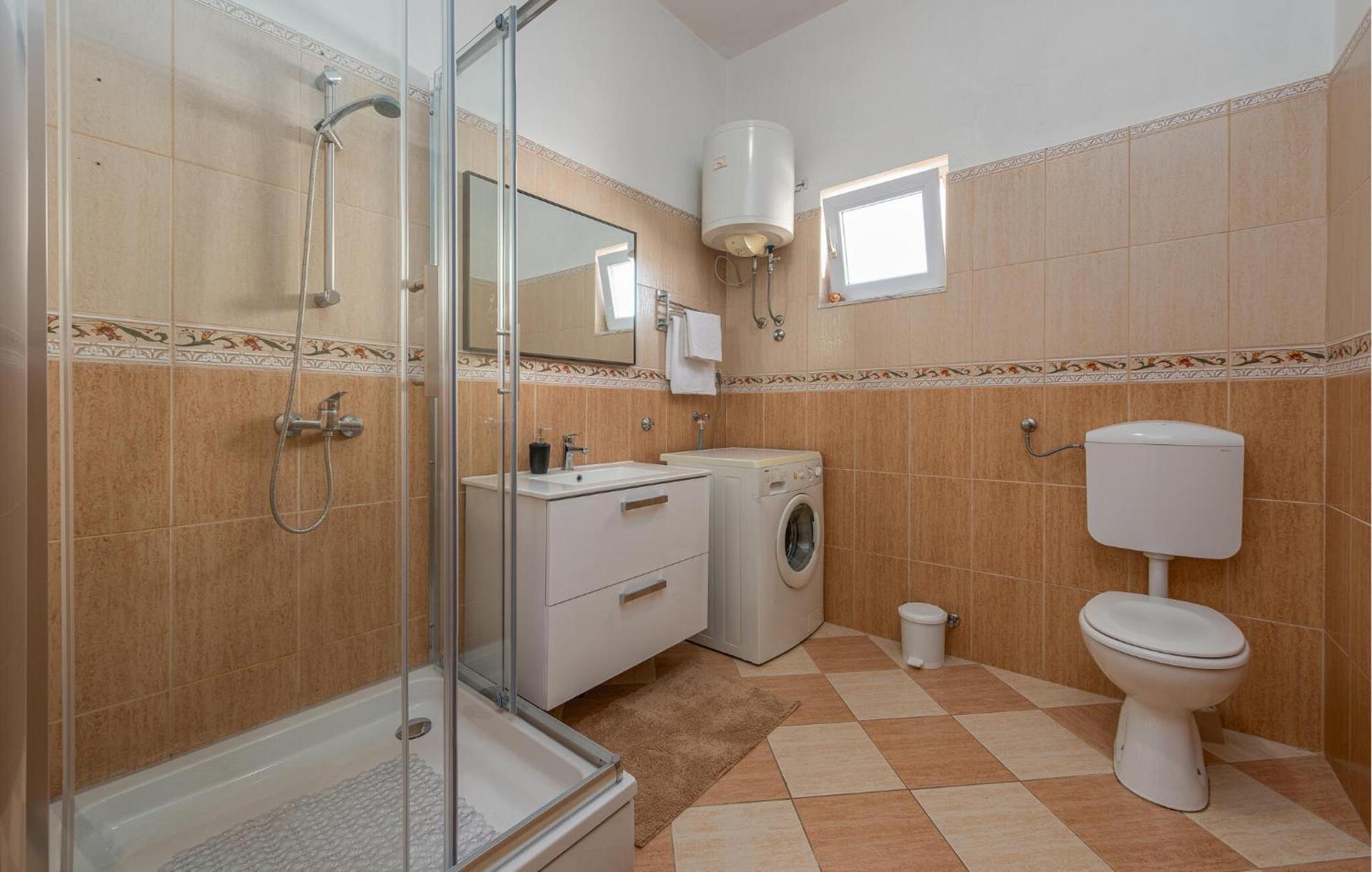 Beautiful Apartment In Maslenica With Kitchen المظهر الخارجي الصورة